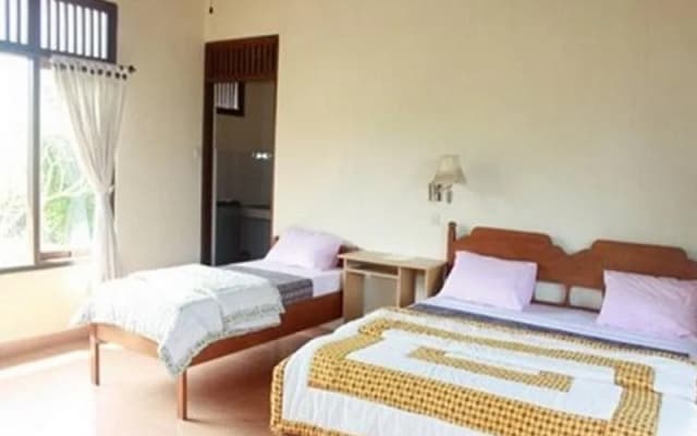 Raka Rai Bungalows - photo 4