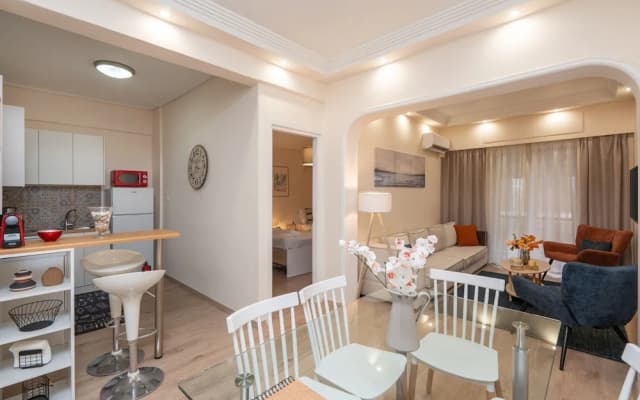 LIV - Vintage Acropolis Apartment - photo 2