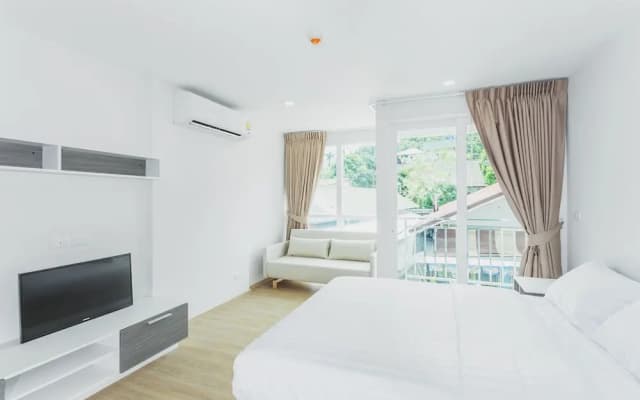 Condo in Kata in Ozone - Unit A506 - photo 4