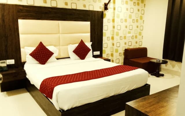 Hotel Nirvana-Near IGI Airport Delhi - photo 3