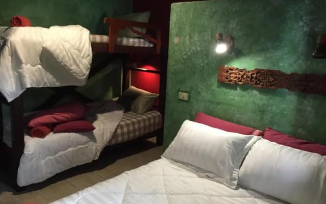 Shanti Lodge Bangkok - photo 4