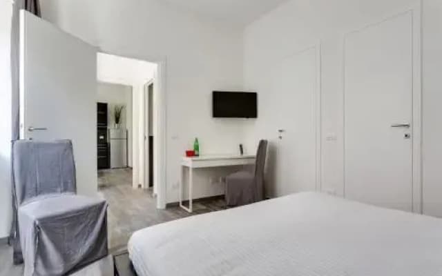 Porta Latina Suite, Elegant Apartment - photo 2