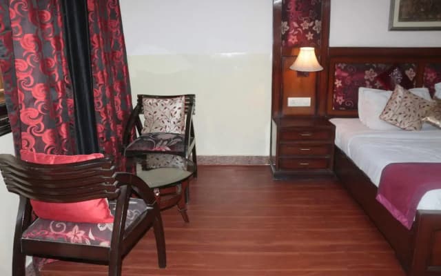 Hotel New Empire - photo 5