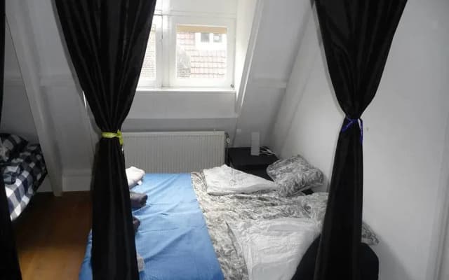 Leidse Square Nightlife Apartment - photo 3