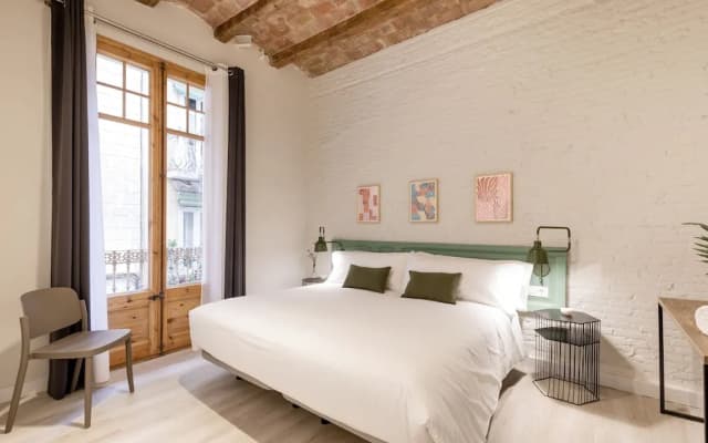 Aspasios Gracia Apartments - photo 4
