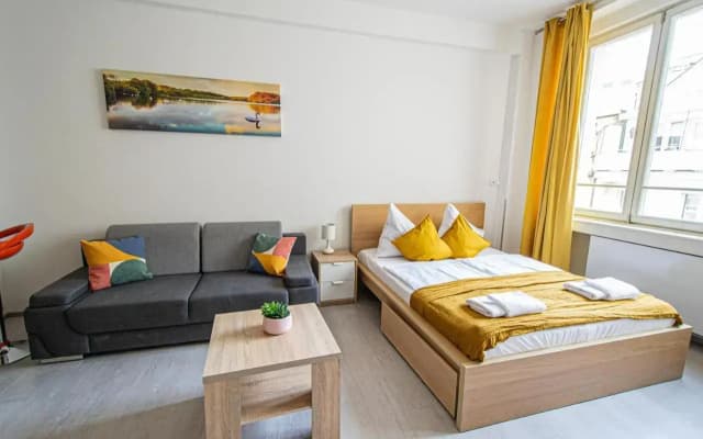 Executive Bright Apt. by Ruterra - photo 3