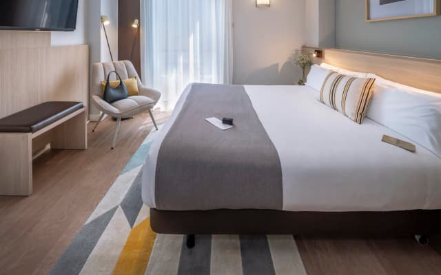 Hotel SERHS Rivoli Rambla - photo 2
