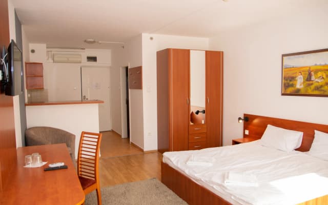 Triple M Hotel - photo 5