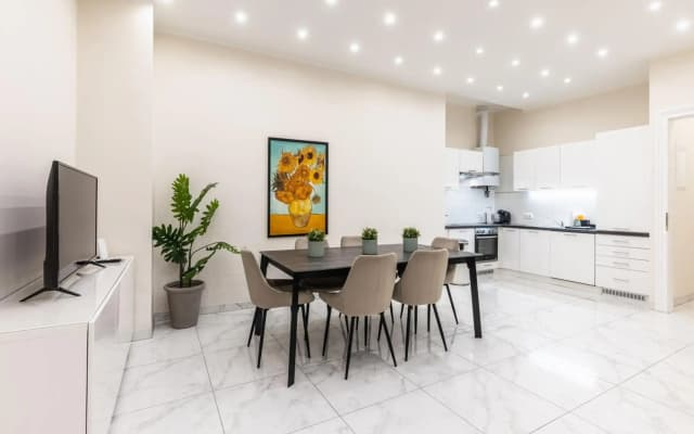 Spacious 2 bedroom apartment nearby center - photo 5