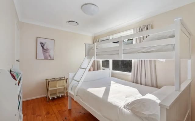 3-bed Pet-friendly Near Wentworth - photo 5
