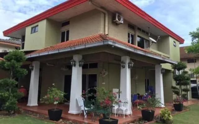 CasaPelindung Guesthouse - photo 5
