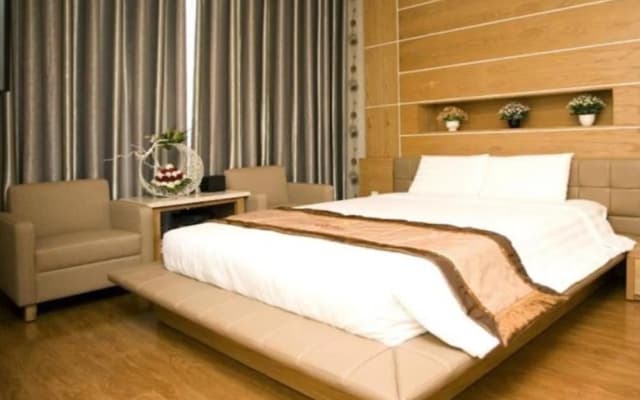 Selena Hotel Saigon - photo 3