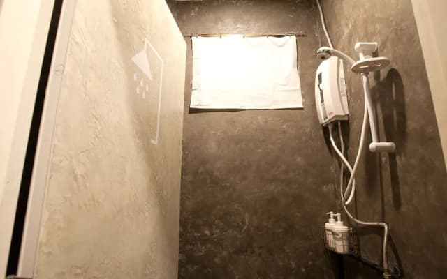 Dilokchan Hostel - photo 2