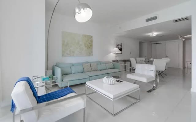Sky City at Brickell Bay - photo 3