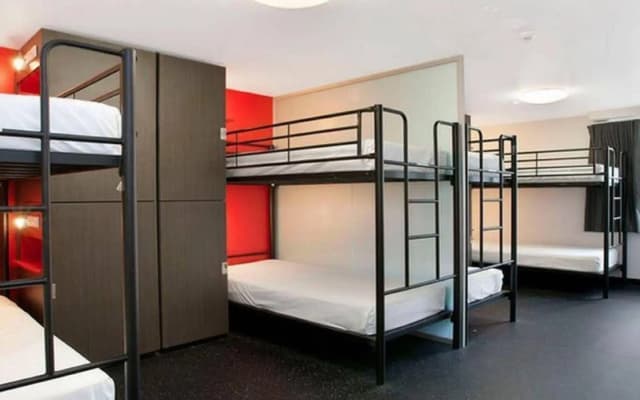 Space Hotel - Hostel - photo 5