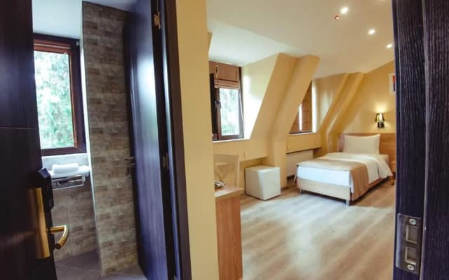 Bliss Hotel - photo 5