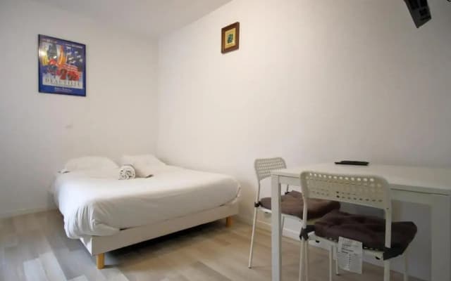 Beautiful bright studio near Montparnasse - photo 2