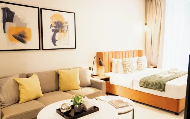 Luxury Studio Rooftop Pool & Gym Access - photo 2