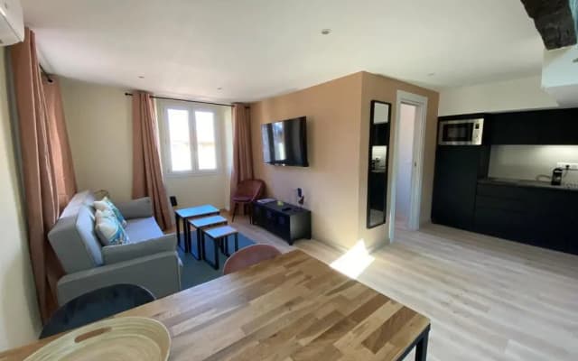06A2 - Cœur du Vieux Nice bel appartement moderne rénové - photo 4