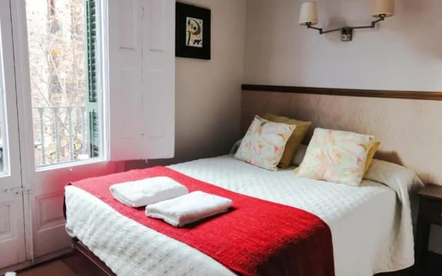 Casa Consell Gran Via Guest House - photo 3
