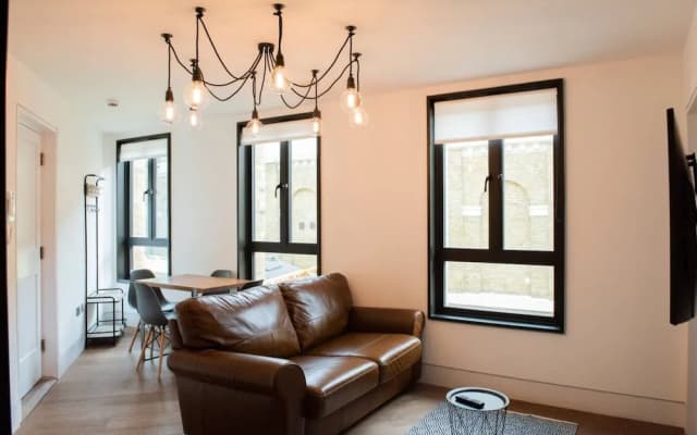 Stunning 2 Bedroom Flat in Farringdon - photo 4