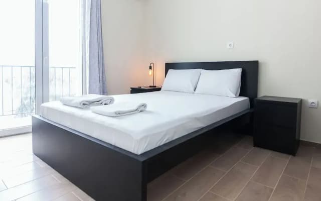 Modern Comfort 1Bd Apt with Balcony - photo 4