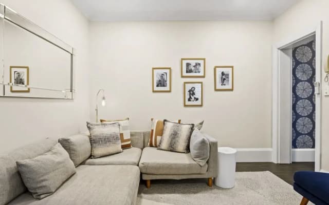 Comfy 2-bed Apartment With A/C Throughout - photo 5