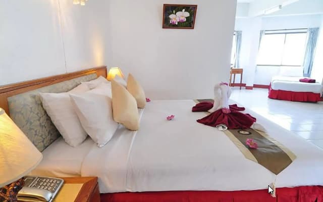 Top North Hotel - photo 5