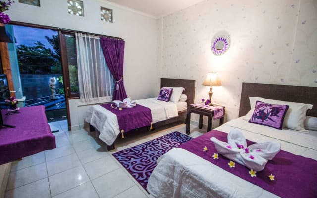 De Pavilla Homestay - photo 2