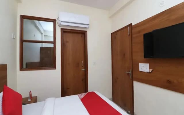 OYO 29181 Delight Deluxe - photo 5