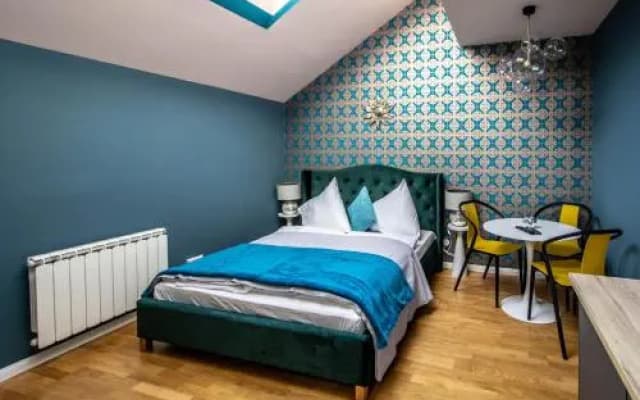 Bourgeois Apartment in Cultural Heritage Building by Ruterra - photo 3