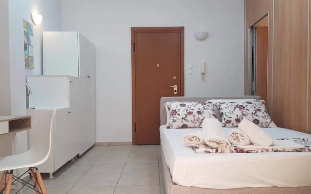 Errathens Sky Apartment - photo 4