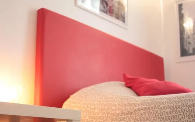 Montmartre Apartments - photo 2