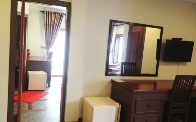 Green Empire Resort - photo 2