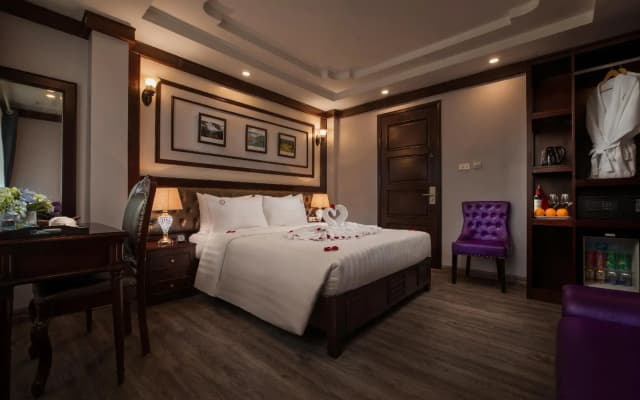 Madelise Central Hotel & Travel - photo 4