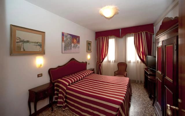 Hotel Fontana - photo 3
