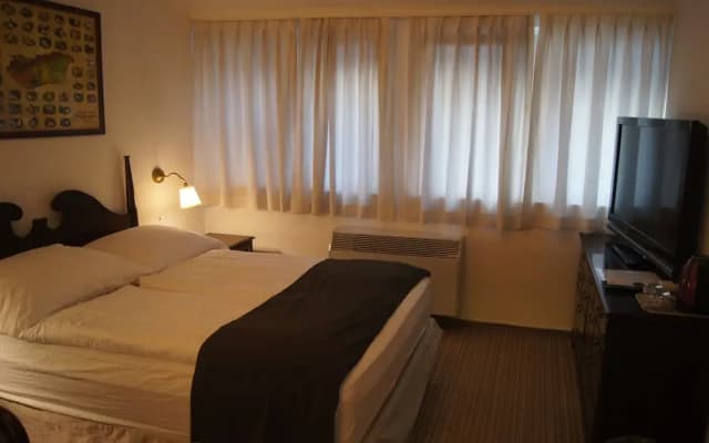 Opera Loft Apartments - photo 2