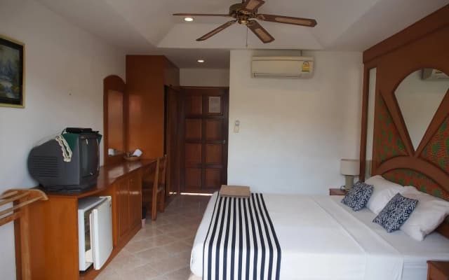 Waree's Guesthouse - photo 2