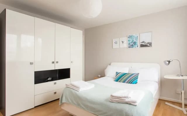 Bright Islington Apartment - photo 3