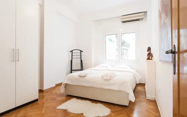 Explore Athens with 2 Bedroom Condo - photo 5