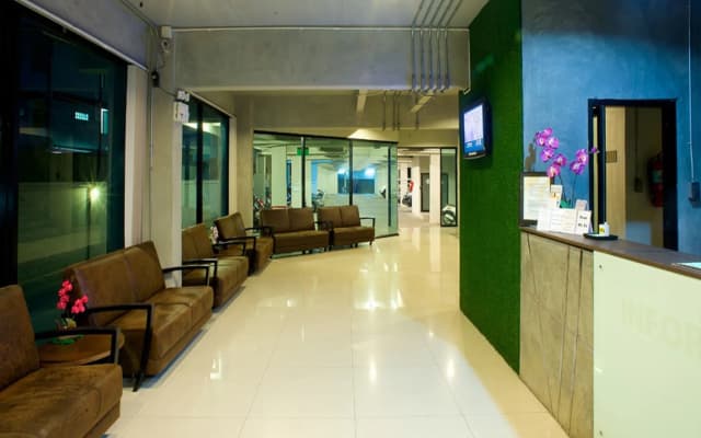 B2 Green Boutique & Budget Hotel - photo 2