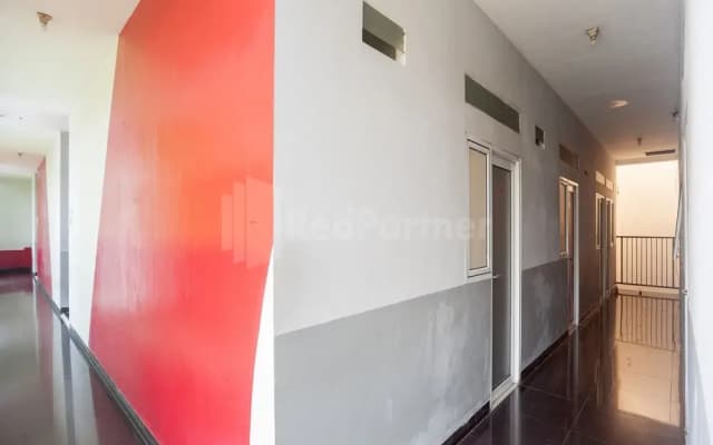 J&B Rooms Utan Kayu Jakarta Mitra RedDoorz - photo 3