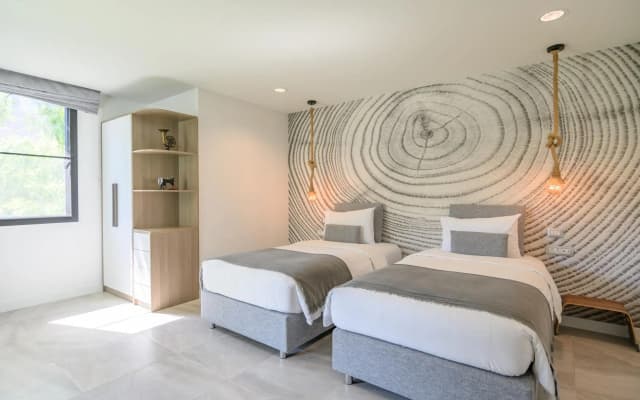 Benviar Tonson Residence - photo 3