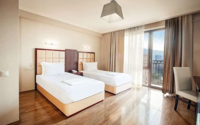 Gtm Plaza Hotel - photo 5
