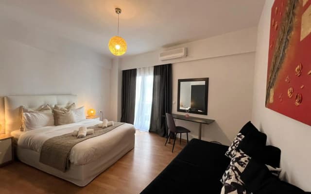 Athens Way Apartments - photo 3