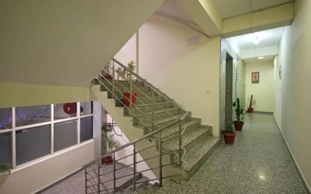The Metro Star Hotel, Jasol - photo 5