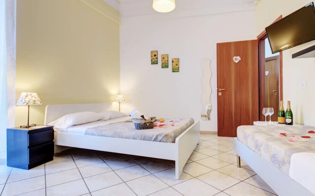 In the Center Guesthouse - photo 3
