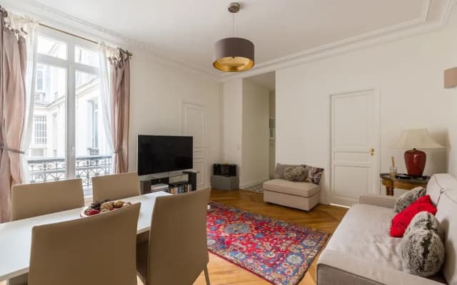 Pristine Near Parc Monceau - photo 4