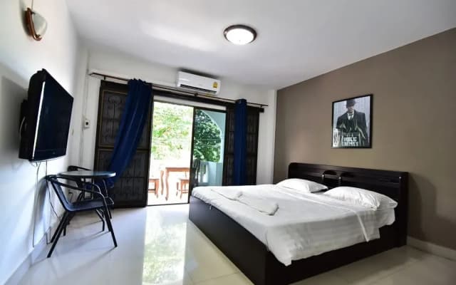 Escobar Guesthouse - photo 5