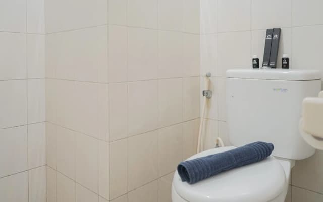 Homey And Comfy Studio Signature Park Grande Apartment - photo 5